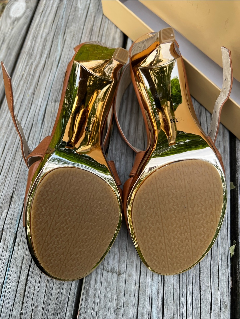 Michael Kors Violet Cross Strap Heels Sandals Size 6 - Picture 6 of 6
